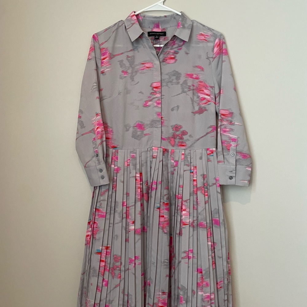 Banana Republic Pink and Gray Pleated Long Sleeve Dress